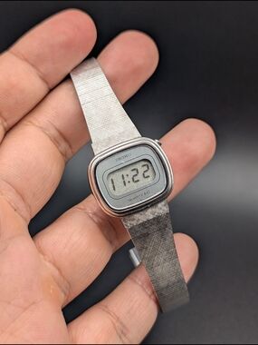 Seiko Silver Digital Quartz Women's Watch - Silver